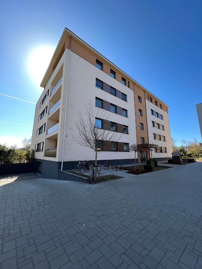 Ferienwohnung Big Forest Apartman Debrecen Exterior foto